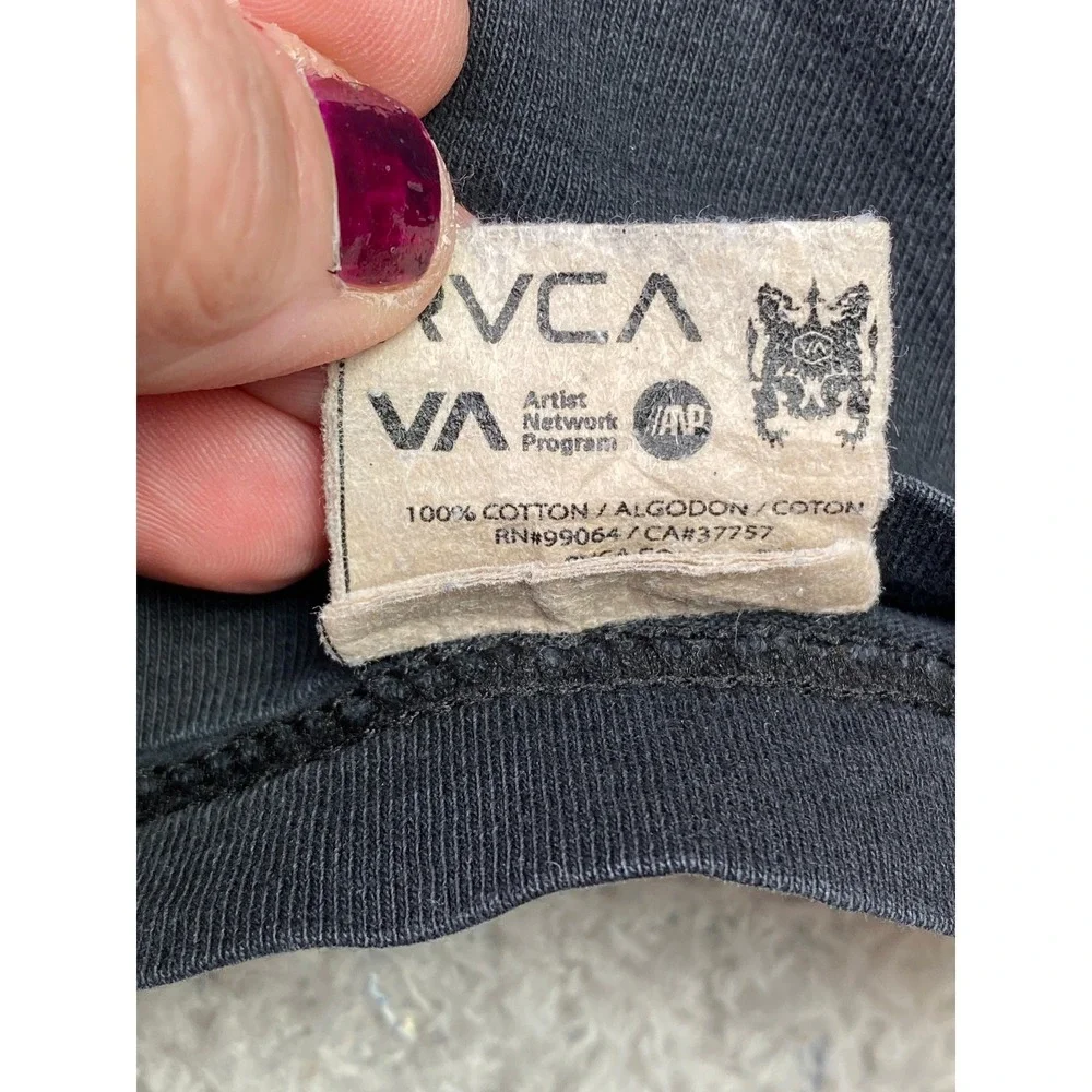 RVCA Shirt Mens Medium Skate Spell Out AOP Graphic Grunge Streetwear Everyday